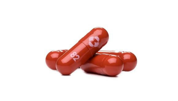 El fármaco, producido por la firma alemana Merck, se consume en pastillas, y según la OMS si se utiliza con los primeros síntomas de infección puede evitar hospitalizaciones. (Foto: Merck & Co,Inc. / AFP)
