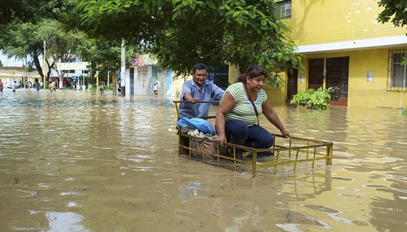 Huaicos, desbordes, deslizamientos, inundaciones, viviendas afectadas, bloqueo de carreteras, falta de alimentos, personas fallecidas y desaparecidas en Piura, Arequipa, Lima, Tumbes, Lambayeque y otras regiones este 9 de marzo.  (Foto: EFE)