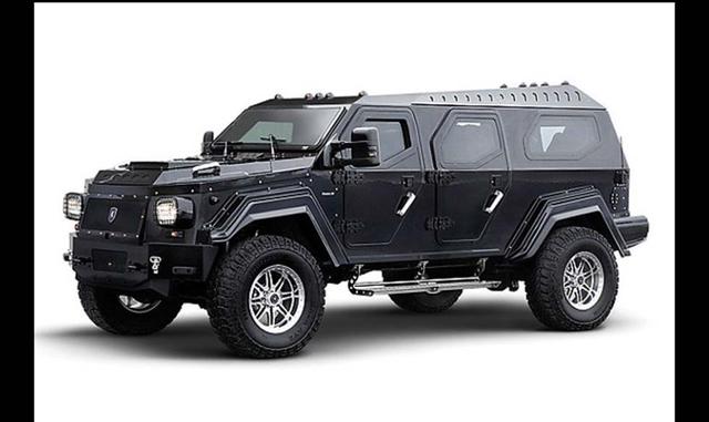 Fotos 4 | 17. El Conquest Knight XV se construye en acero endurecido con fibra de vidrio Kevlar. Su motor es un GM V8 – ya sea el de gasolina de 6 litros 325 caballos de fuerza o un motor diesel Cummins ISB de 6.7 litros. Su velocidad máxima puede alcanza