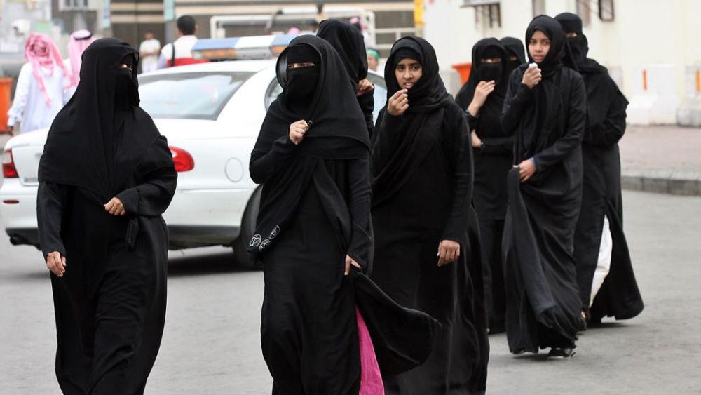 Mujeres en Arabia Saudita podrán iniciar un negocio sin permiso de un tutor. (Foto: Internet)