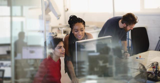 FOTO 6 | “Un millennial preferirá no trabajar a estar en un trabajo que no le guste, pues considera más importante su bienestar que el salario”, afirma Lluncor. Por esto, si queremos definir puestos atractivos para estos profesionales, es necesario desarrollar estos aspectos. (Foto: iStock)