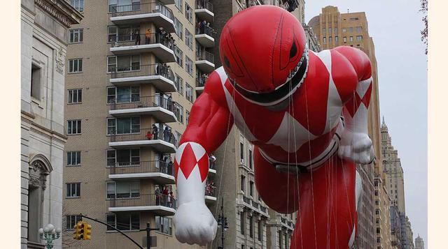 El globo más grande es un Power Ranger rojo de 24 metros de longitud. (Foto: AFP)