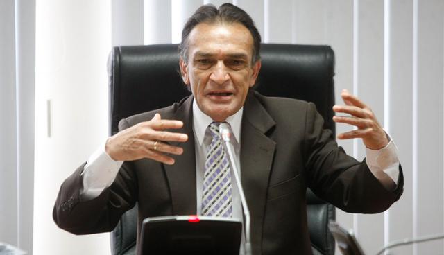 FOTO 2 | El último escándalo que lo rodea involucra el delito de tráfico de influencias. Cuarto Poder reveló que el fujimorista visitó la casa de Aguila en el contexto de una nueva elección a presidente del CNM, pese a que siempre lo ha negado. (Foto: USI)