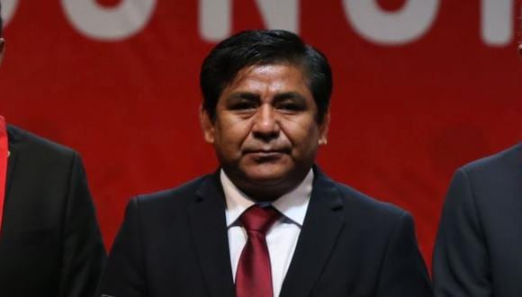 Luis Dioses indicó que su bancada analizará la propuesta para retirar a Edgar Alarcón de la presidencia de la Comisión de Fiscalización. (Foto: Andina)