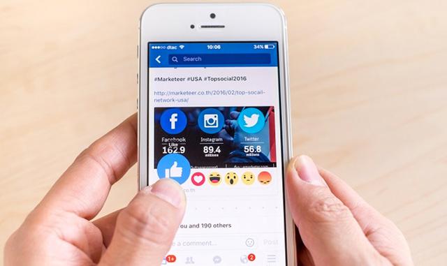 FOTO 4 | 4. Enlaza tu sitio con posts
Las publicaciones en redes sociales tienden a ser pequeñas por dos razones: 1 porque no hay tanto que decir en tan poco espacio y 2. es importante no escribir más de lo que los usuarios vayan a leer. Aun así esto no quiere decir que no puedas compartir contenidos más largos en estas plataformas.

¿Por qué no empleas estos medios para llevar tráfico a tu sitio? Usa un teaser o algún gráfico que llame la atención de los espectadores para que ingresen a tu blog y vean la nota completa.

No tengas miedo de invertir un poco de dinero en tu publicación, te sorprenderás lo mucho que puedes hacer con tan poco.