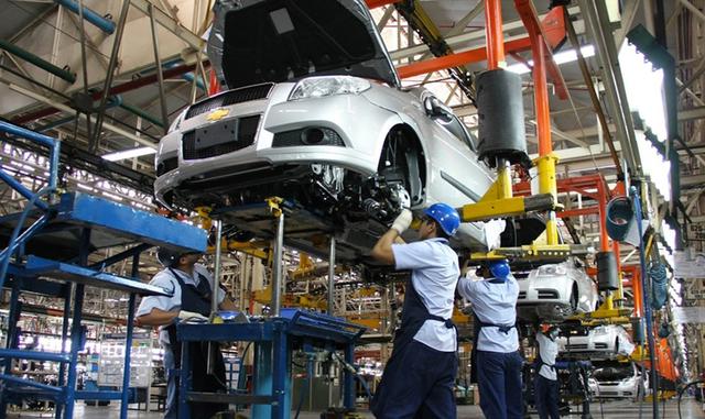 Foto 6 | Promotor de intercambio automotriz: Las reuniones de intercambio automotriz son aquellas donde los compradores y vendedores se reúnen para comprar y/o vender vehículos ​​y piezas de segunda mano. Como promotor, ofrecerás un estacionamiento o un gran almacén para aquellos que buscan intercambiar o vender sus autos o piezas.