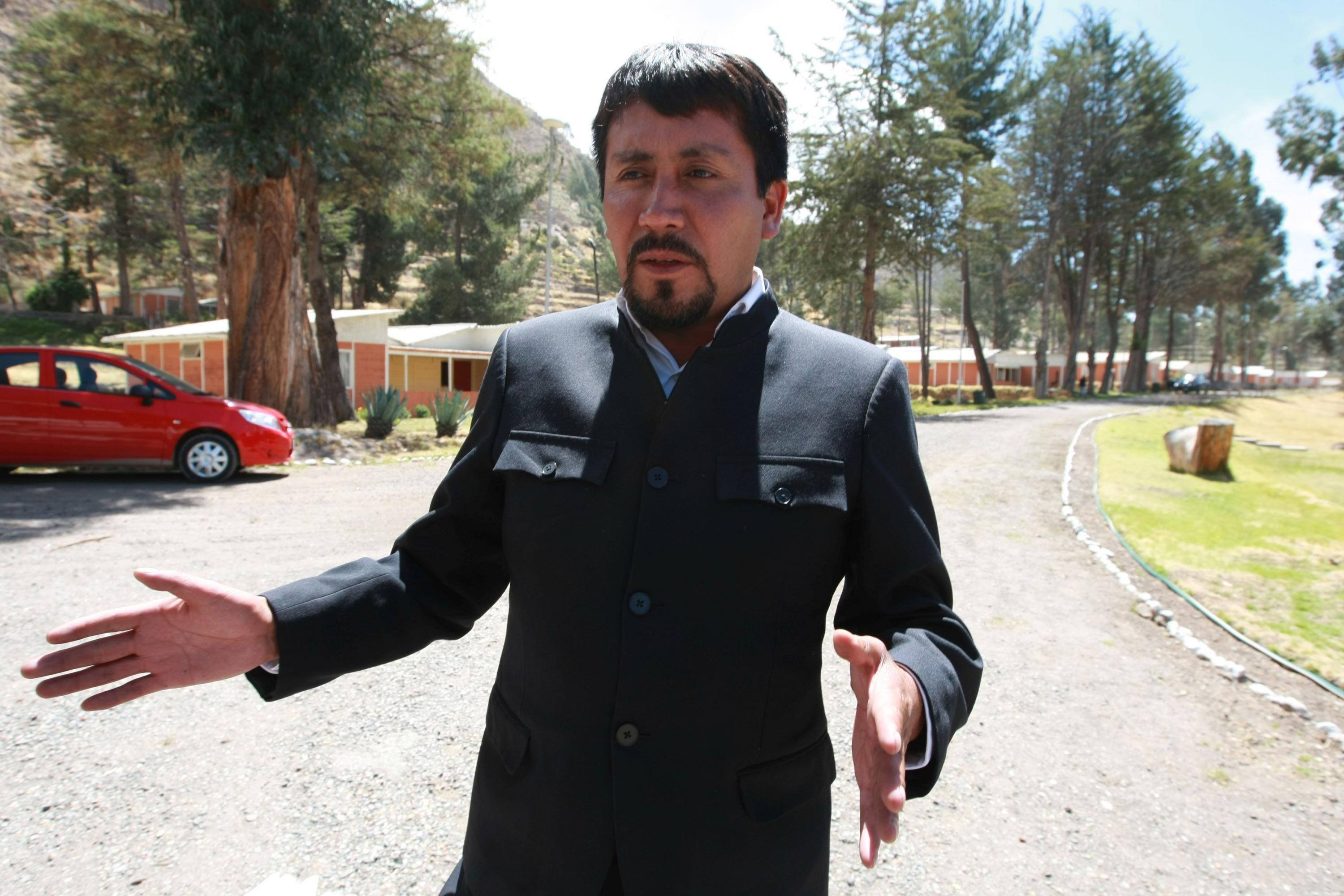 Elmer Cáceres Llica fue denunciado.