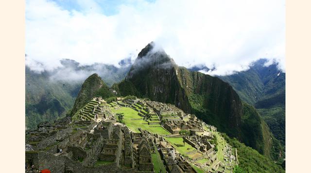 Santuario histórico de Machu Picchu. En 1983 fue inscrita en la Lista del Patrimonio de la Humanidad tanto como Bien Cultural como Bien Natural.