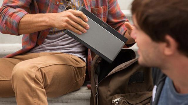 Bose SoundLink III: Ha sido calificado como el parlante de mejor calidad de sonido. Tiene una duración de 14 horas de batería y su precio US$ 300. (Foto: technabob)