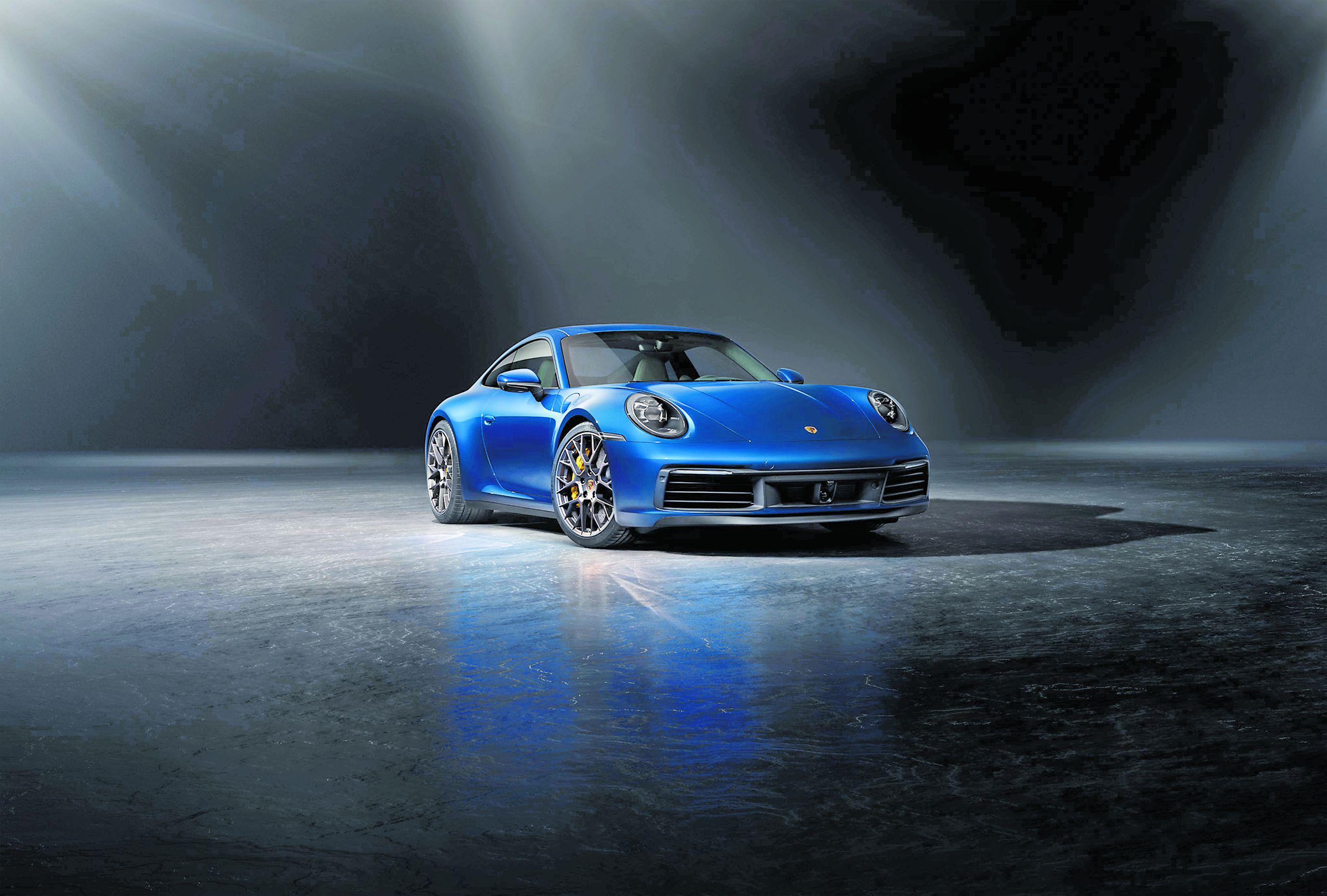 Dar la vuelta. Al famoso Nürburgring demora 5 segundos menos que con con el 911 de serie 991 II.