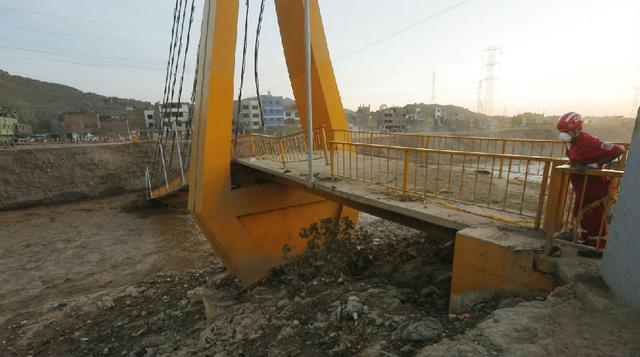 Martes. Guerra por los puentes. El alcalde de Lima, Luis Castañeda, "le respondió a PPK":http://gestion.pe/politica/castaneda-le-responde-ppk-ladron-cree-todos-su-misma-condicion-2185263: "El ladrón cree a todos de su misma condición".