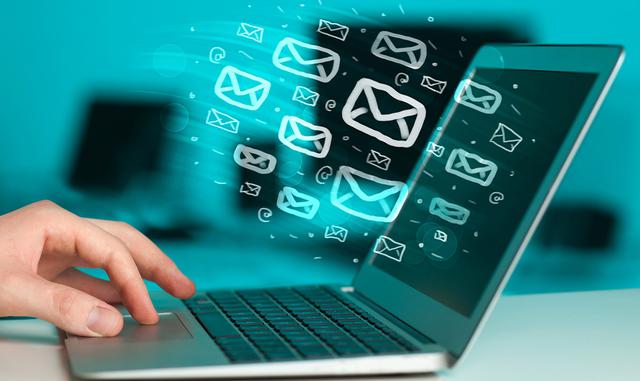 FOTO 2 | 2. Separa tu tiempo.  Date un momento para arreglar tu email o juntas con clientes. Normalmente ordenar estos bloques por las mañanas te permitirá tener planes familiares por la tarde, dependiendo de sus horarios.