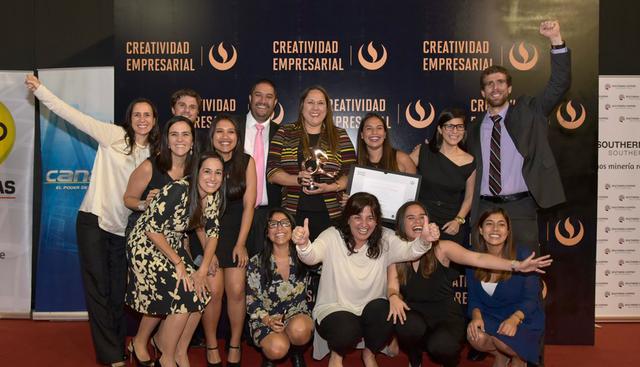 El BCP fue premiado en la categoría “Servicios Bancarios, Financieros y de Seguros” por su iniciativa “Centro de innovación: innovando para nuestros clientes”, la cual busca impactar en la transformación digital de la banca peruana, mejorando la experiencia con sus clientes.