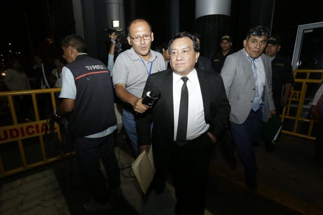 Tanto el exburgomaestre como José Luna Gálvez y Giselle Zegarra son imputados como parte de una trama para recibir pagos ilícitos de la empresa OAS por los que se pide 36 meses de prisión preventiva en su contra. (Foto: César Bueno / GEC)