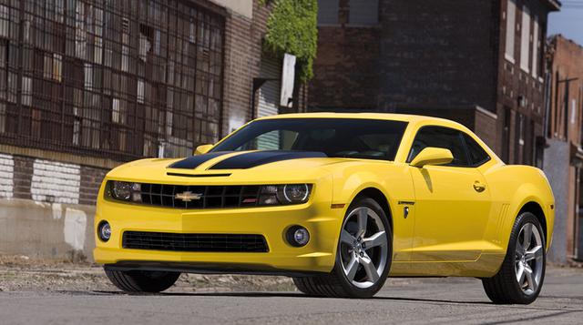En el año 2007, el Camaro fue uno de los protagonistas de la película “Transformers”. Bumblebee, uno de los héroes autobots, se transformaba en un Chevrolet Camaro para disfrazar su origen extraterrestre. (Foto: Chevrolet)