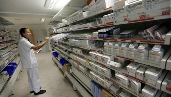 Para revertir la balanza comercial en el sector, es necesario destrabar la industria farmacéutica, señaló la SNI. (Foto: Reuters)