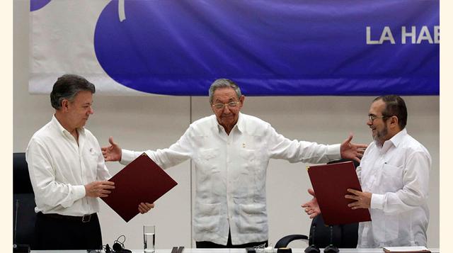 Influencia internacional. El contexto social de Latinoamérica, junto con la creciente debacle de los gobiernos socialistas de la región, propiciaron un mayor debilitamiento de la influencia de la guerrilla en Colombia. El modelo cubano, su decadencia, y r