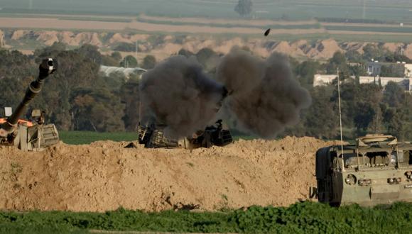 En la Franja de Gaza, asolada por las operaciones militares israelíes lanzadas en respuesta al ataque, la actividad económica se hundió 80% de octubre a diciembre de 2023 en comparación al mismo periodo el año anterior. (Foto: EFE)