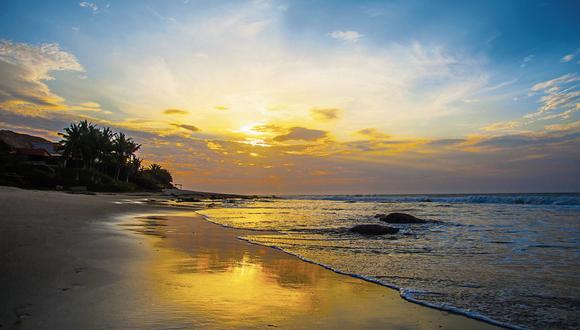 Visitas. Se estima que unos 15,000 turistas al mes visitan playas de Piura. (Foto: Difusión)