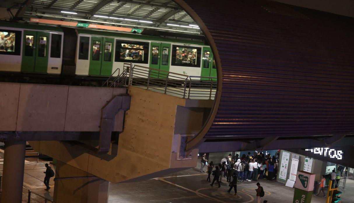 El hecho causó que se formaran colas en algunas estaciones. (Imagen referencial/Archivo)