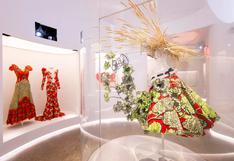 Met ‘revive’ más de 200 vestidos históricos en exposición para los cinco sentidos