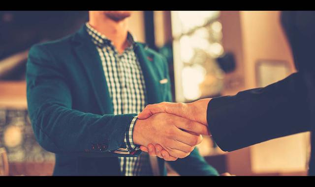 FOTO 2 | 9. Mediadores de RRHH. Se encargan de resolver disputas entre trabajadores y jefes, negociar acuerdos o coordinar los procesos de quejas de empleados, entre otras cosas. Porcentaje de disminución: 7,8%. Sueldo anual: 62.310 dólares. Nº Empleados 