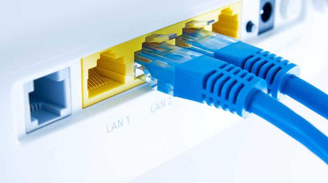 8. Cibercriminales apuntan a routers con contraseñas por defecto. En octubre, se alertó sobre ataques que apuntaban a routers de Brasil, aunque podrían ser localizados a cualquier otro país. Se aprovecha el fácil acceso que brindan los usuarios al dejar l