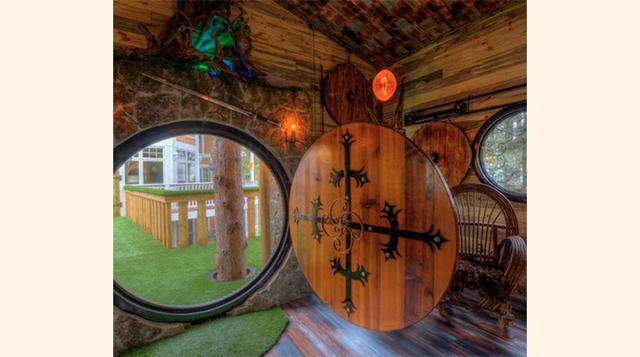 La casa del Hobbit – Chateau de Soleil (Dakota del Sur, EEUU), Esta suite inspirada en El Señor de los Anillos es el refugio perfecto para cualquier fan de la saga que se precie. Construida en la copa de un árbol incluye puertas y ventanas circulares, zap