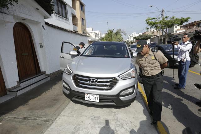 Efectivos policiales acompañaron la detención de Edwin Oviedo. (Foto: Anthony Niño De Guzmán / GEC)
