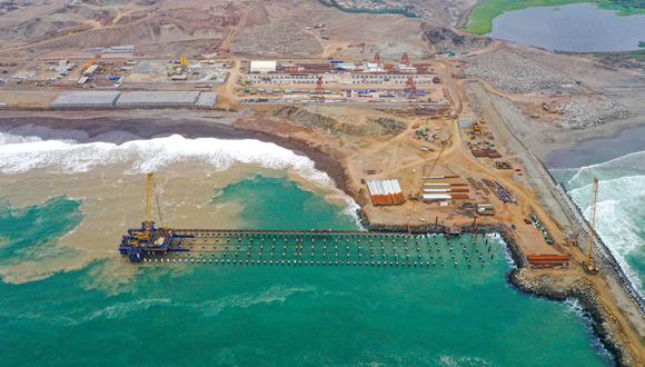 La Asociación Peruana de Operadores Portuarios (Asppor) se pronuncia luego que la APN solicitara retirar la exclusividad de servicios de Cosco en el Puerto de Chancay.