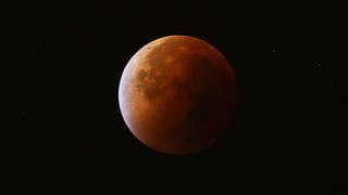 A qué hora ver el eclipse lunar total o “luna de sangre” del 8 de noviembre