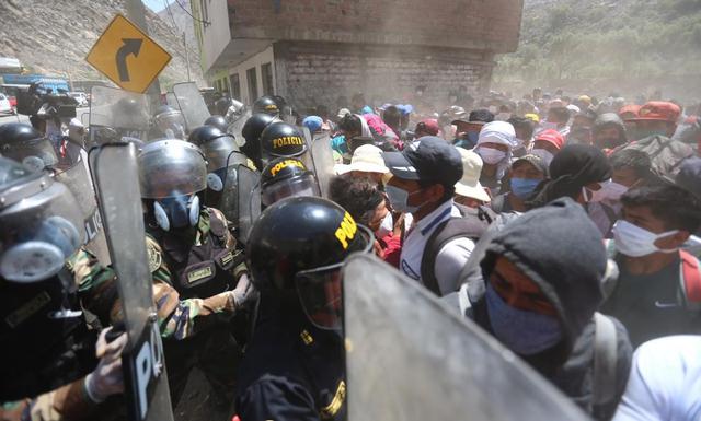 Hubo algunos enfrentamientos contra la Policía. (Foto: Hugo Curotto/GEC)