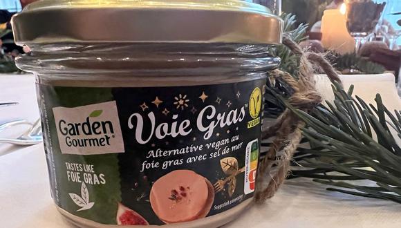 Los puristas culinarios, especialmente en Francia, donde la etiqueta “foie-gras” solo se aplica si las aves fueron alimentadas a la fuerza, podrían resistirse al “Garden Gourmet Voie Gras” de Nestlé.