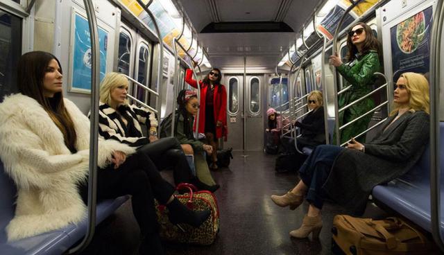 FOTO 2 | Ocean's 8. Film protagonizado por  Sandra Bullock, Cate Blanchett, Anne Hathaway, Helena Bonham-Carter y hasta Rihanna recaudó US$ 19.5 millones, logrando ubicarse en la segunda posición en la taquilla semanal. (Foto: IMDB)