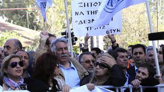 Decreto monetario en Chipre relaja las restricciones a las transferencias bancarias