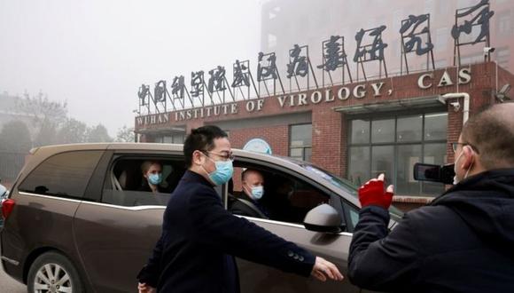 El equipo visitó el miércoles el Instituto de Virología de Wuhan desde donde, según algunas acusaciones y el propio expresidente estadounidense Donald Trump, habría salido el virus, accidentalmente o no. (Foto: Reuters).
