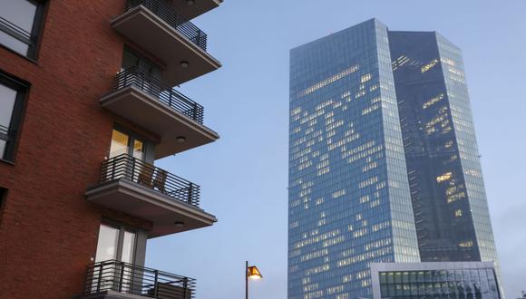Un bloque de apartamentos residenciales cerca de la sede del Banco Central Europeo (BCE) en Frankfurt, Alemania, el jueves 15 de diciembre de 2022. Foto: Bloomberg