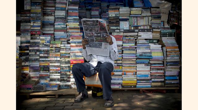 India. Este es el país donde más se lee en el mundo. Cada uno de sus 1,220 millones de habitantes dedica a la lectura un promedio de 10.7 horas a la semana. Lo curioso es que el índice de analfabetismo es de 39%. (Foto: Bloomberg)