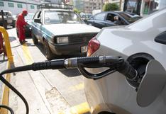 Petroperú y Repsol bajan precios de algunos combustibles