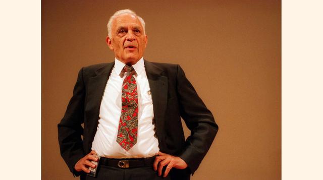 Amar Bose, fundador de Bose Corporation, ostenta tres títulos del MIT: una licenciatura en 1951, una maestría en 1952, y se doctoró en 1956. Entre 1956 y el 2001 se desempeñó como docente. Falleció en 2013. (Foto: Getty)