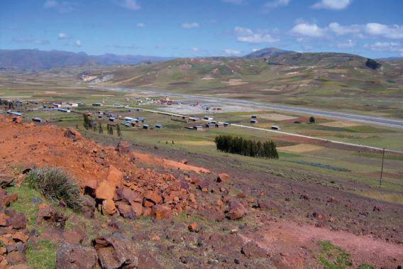 Vista de la zona de cuerpo de minerales Opaban Apurimac Strike Resources
