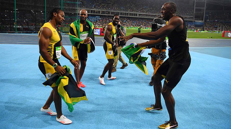 1. La danza de la entrada a la leyenda Recién finalizada la prueba de los 4×100 m, Usain Bolt entra definitivamente en la historia de los Juegos al sumar su novena medalla, repitiendo en tres juegos consecutivos la victoria en los 100 m, 200 m y el relevo