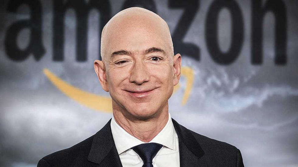 El primer ejecutivo en la lista de los estadounidenses más ricos de Forbes es, nada más ni nada menos, el fundador de Amazon. Jeff Bezos acumula una fortuna de US$ 201,000 millones a sus 57 años de edad. (Foto: Amazon)