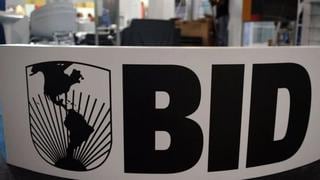 BID advierte que intriga política en EE.UU. puede perjudicar al banco