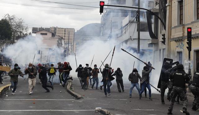 Acosado por las protestas, Moreno dejó el control del orden público a los militares. (Foto: EFE)