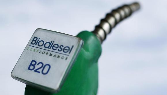 El proceso para crear biocombustible demora aproximadamente un día y pueden obtener 800 mililitros de biodiesel de un litro de aceite casero. (Foto: Reuters)