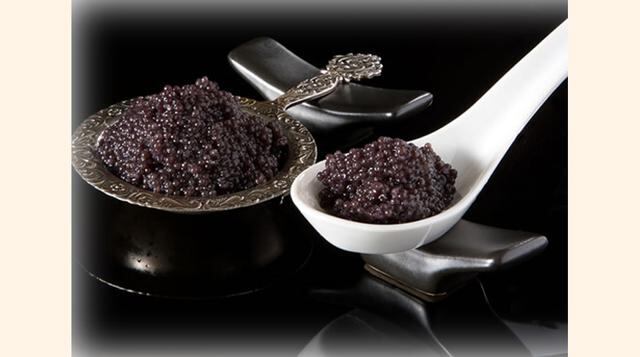Caviar de Beluga 000. Es uno de los más apreciados de los caviares de esturión. Sus huevas se obtienen de esturiones salvajes del Mar Caspio. Su alto precio radica en la dificultad para conseguirlo. (Foto: deli.cat)