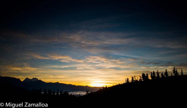 FOTO 6 | Ampay, el bosque de intimpas
Si te gustan los paisajes invernales y practicar andinismo, esta opción es para ti.
Una de las alternativas que ofrece este Santuario Nacional es recorrer el centro de visitantes, atravesando la laguna Chica o Angasccocha y la laguna Grande o Uspaccocha para llegar al glaciar de Ampay, nada más y nada menos que a 5,235 m.s.n.m.
Pocos escenarios son mejores que toda una escarpada pendiente, en las faldas del nevado Ampay. En este paraje se puede divisar el majestuoso bosque de intimpas. ¡Todo un espíritu aventurero!