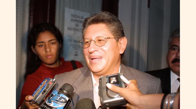 Roger Cáceres Pérez, hijo de Luis Cáceres Velásquez abandonó el Frepap, partido fundado por Ezequiel Ataucusi, siguiendo los pasos de su padre. Se le recuerda por haber realizado un gesto obsceno a sus adversarios congresistas el día de su juramentación (