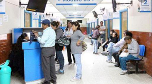 21 de mayo del 2015.- La asociación de gremios de las pequeñas empresas considera que es necesario postergar el debate de un alza de la remuneración mínima vital hasta el próximo gobierno. Su presidenta, Ana María Choquehuanca, dijo que esa será la posición en el Consejo Nacional de Trabajo.